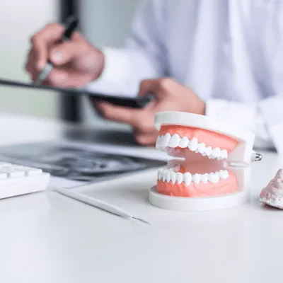 ¿Qué médico trata las caries?
