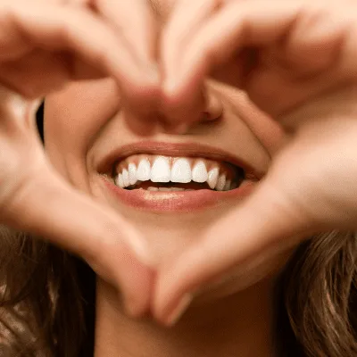 ¿Dónde tratar caries o infección dental de inmediato en Quito?