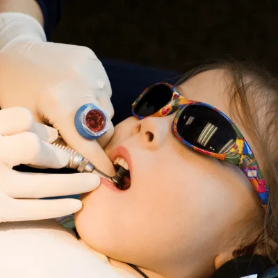 ¿Qué dentista realiza tratamientos sin dolor en Quito?